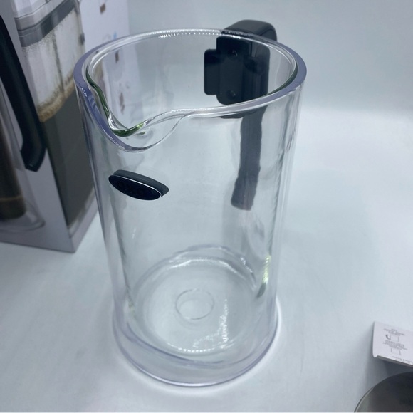 OXO French Press Good Grips 8 Cups Impact Durable Tritan Carafe - Picture 6 of 7